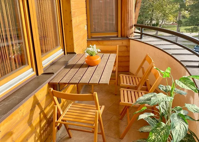 Hunor Napsugar Apartment